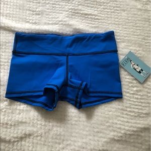Fleo Short